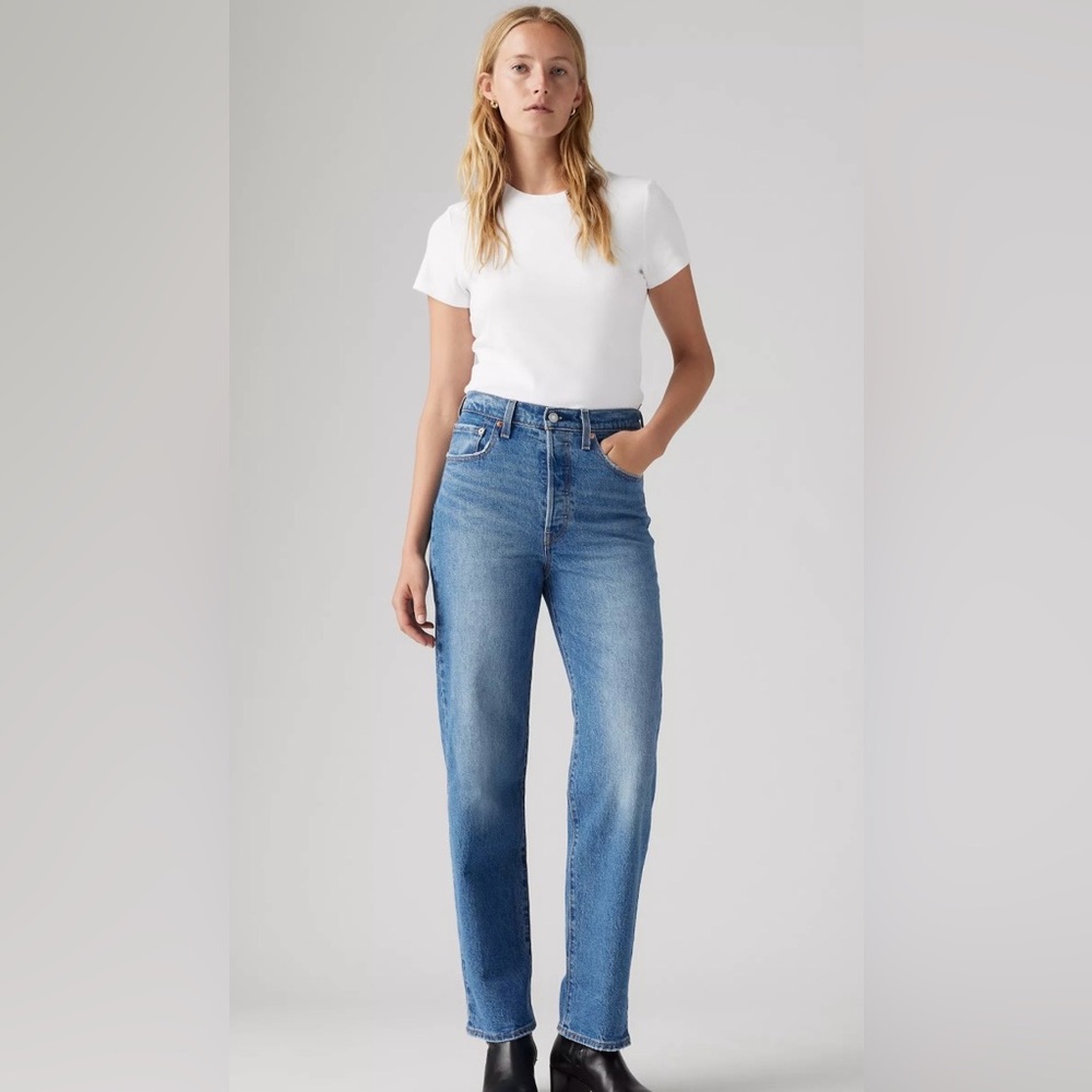 Levi's Ribcage, Button Fly, Straight Leg Ankle Jeans